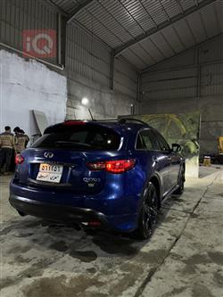 Infiniti QX70